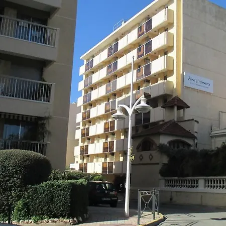 Promenade Des Bains Apartment Saint-Raphaël