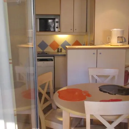 Promenade Des Bains شقة