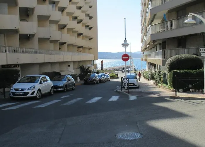 Promenade Des Bains